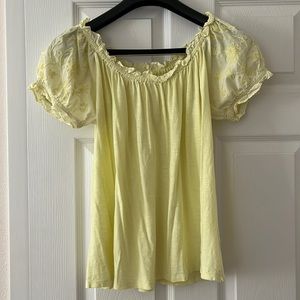 Pale yellow cotton short sleeve top